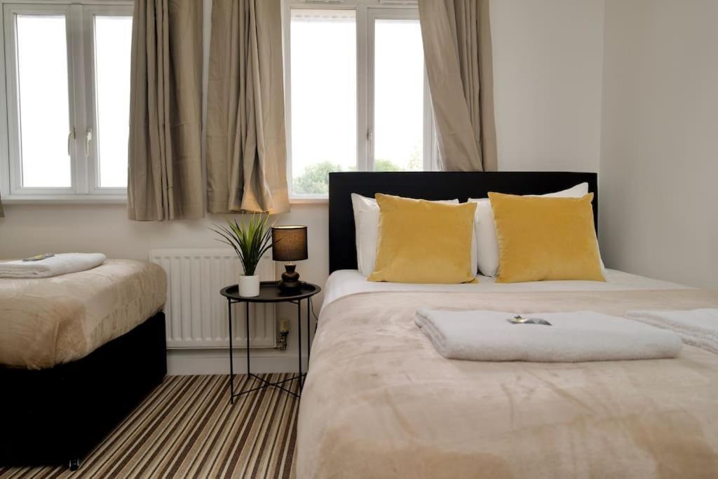 考文垂Highley'S Nest - Fully Furnished Gem, Free Private Parking, Sky Tv & Netflix别墅 外观 照片